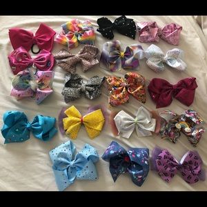 Lot of hair accessories